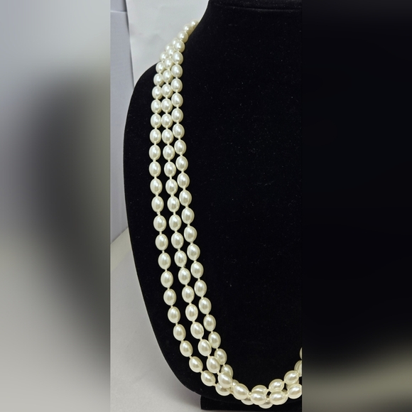 Vintage 1940's to 50's Womens Faux Pearl Necklace Adj Gold Tone Lustrous Sheen - Picture 8 of 10